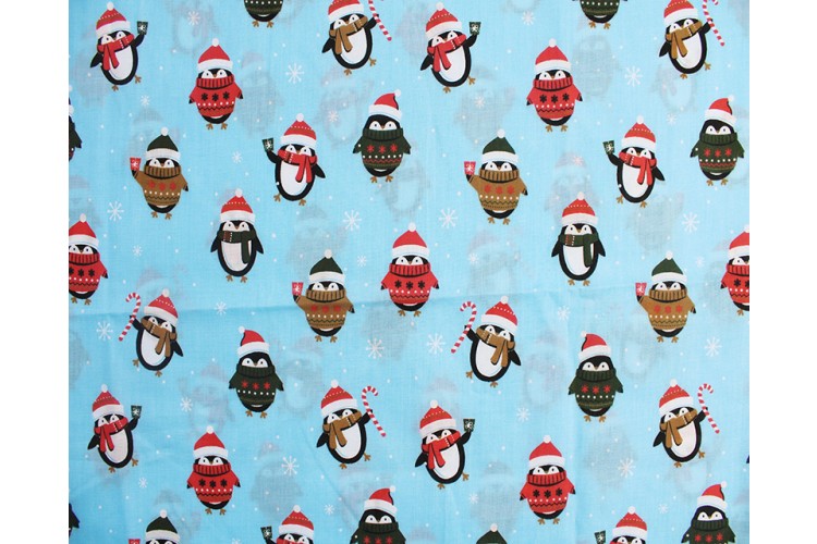 Club Penguin Polycotton 112cm Wide 80% Polyester, 20% Cotton