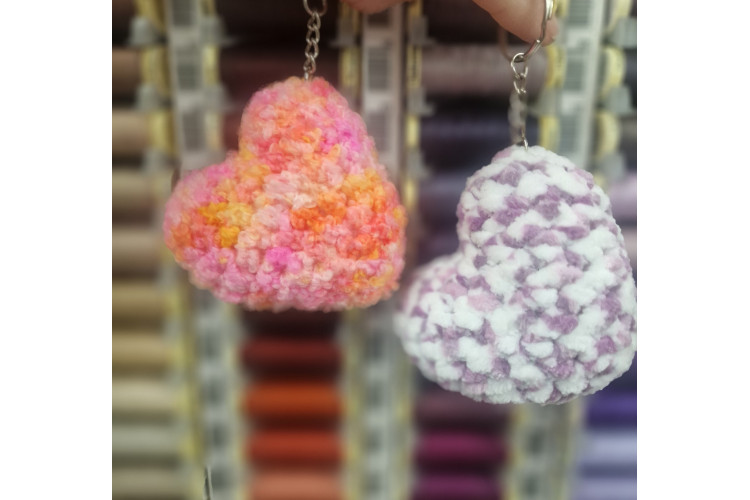 Handmade by Liv- Keyring Heart