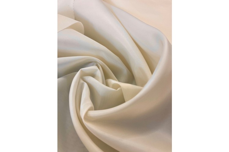 Ivory Dress Lining 100% Polyester 148cm Wide